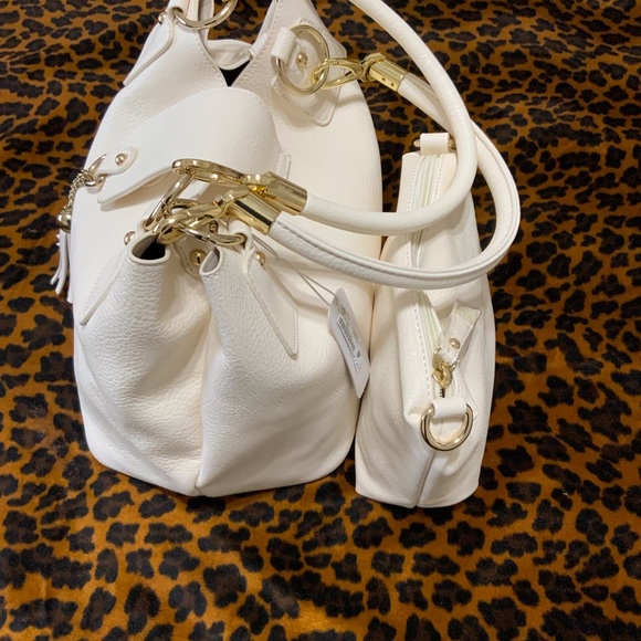 BRAND NEW IVORY LEATHER HANDBAG. - Picture 4 of 11